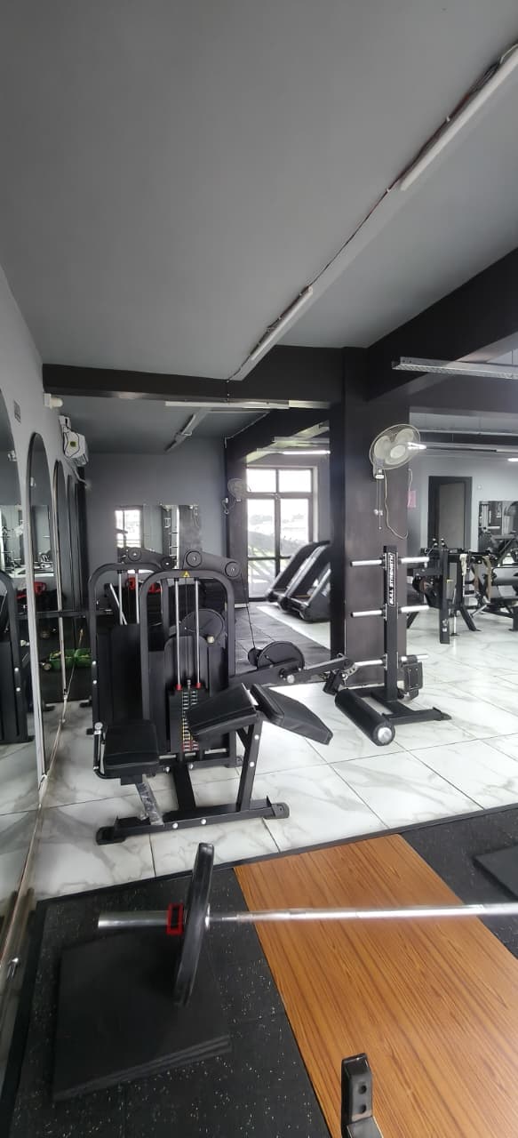 The Momai Fitness gym floor equipment